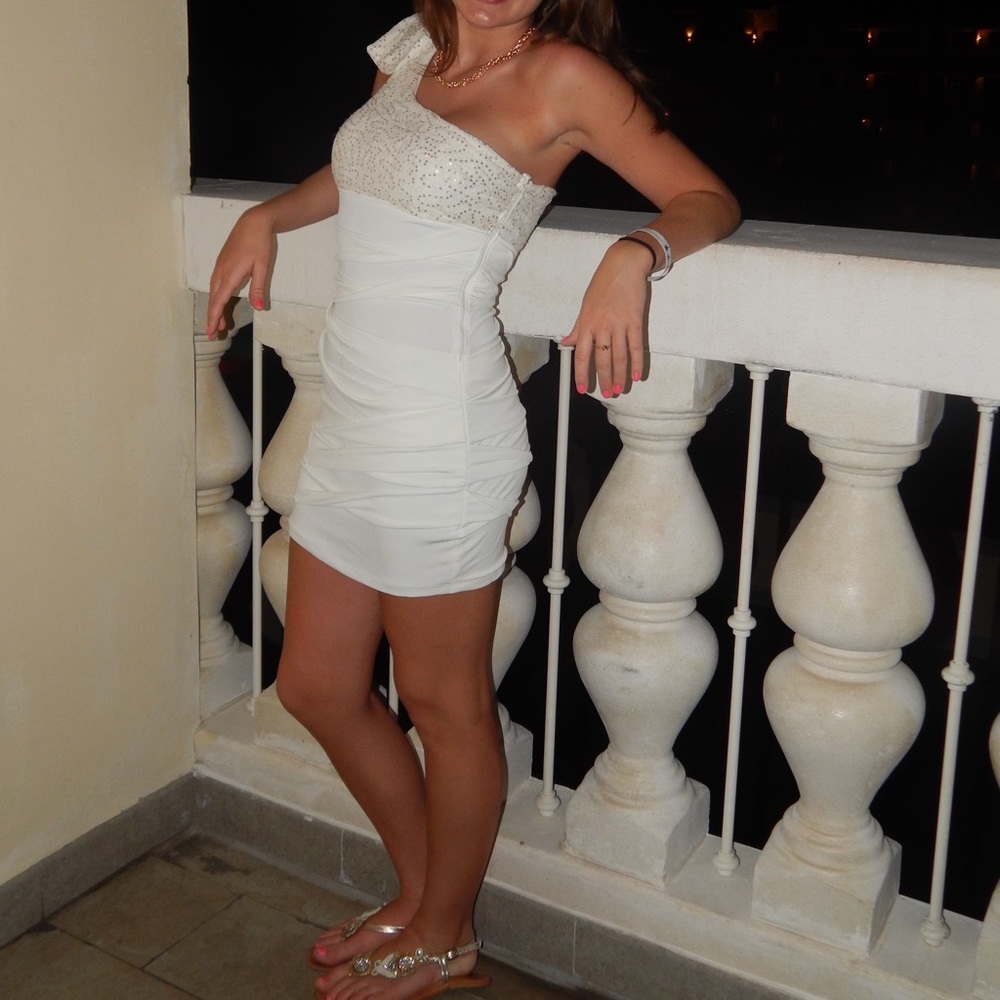 Off-white one shoulder, sequin Dress